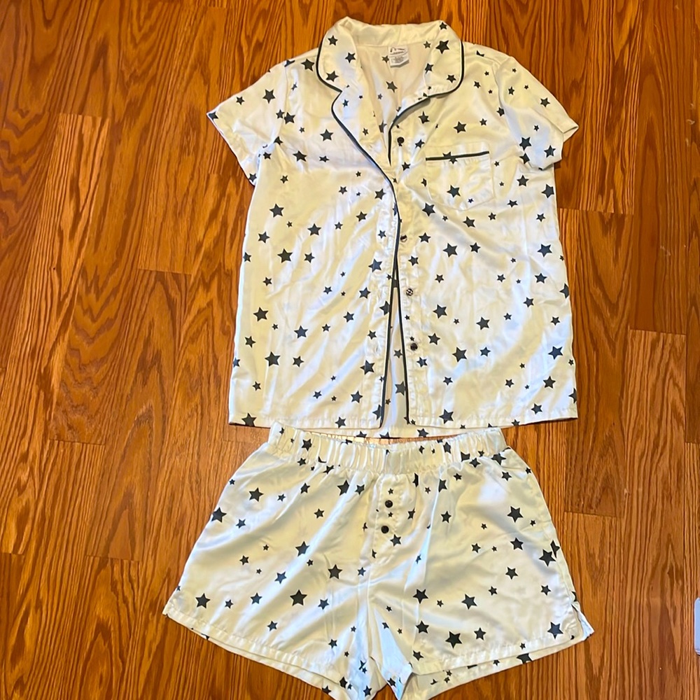 Silk button up Pajama Set! ⭐️ 14/16 girls